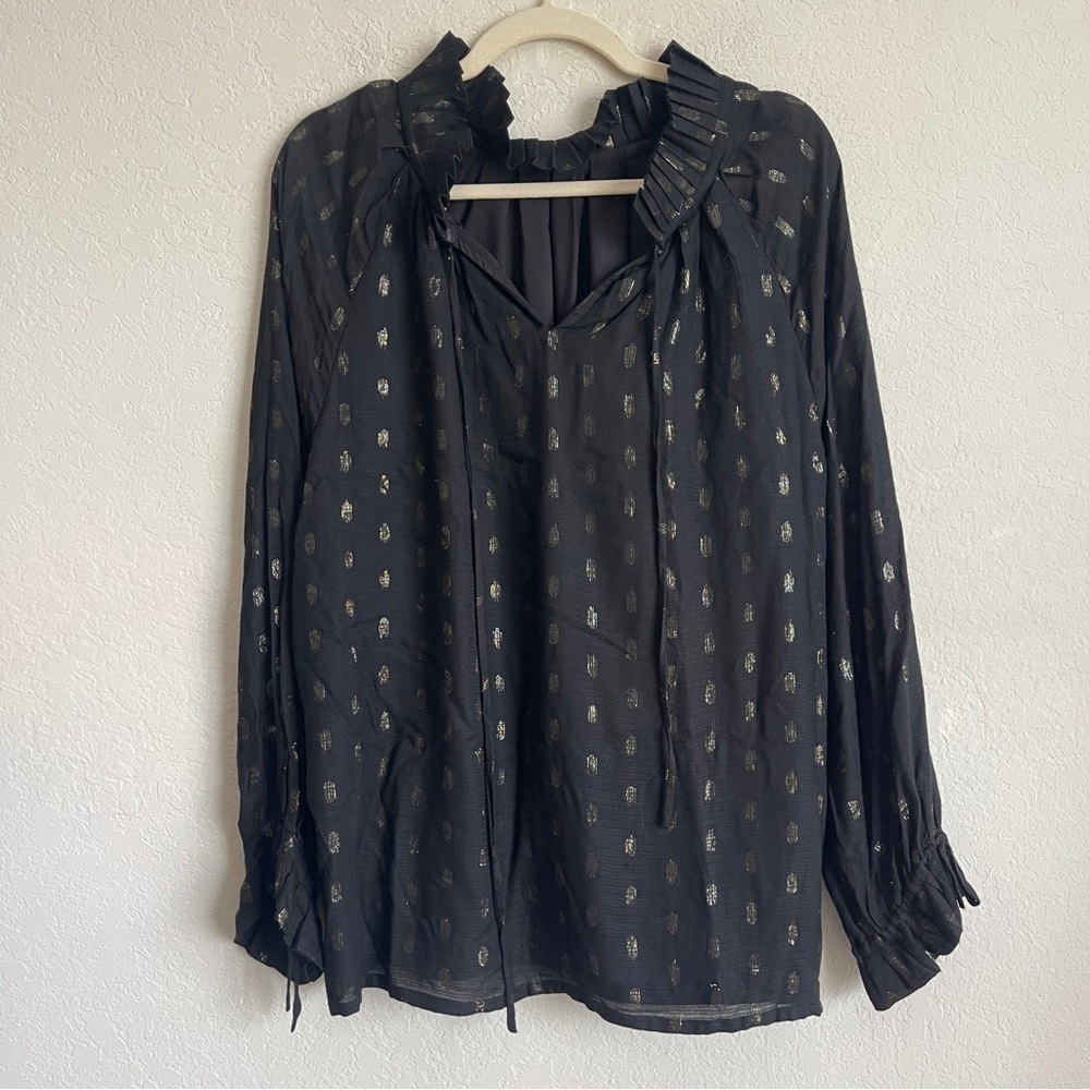 Rungolee Black Gold Top Print Long Sleeve Pleated V Neck Blouse